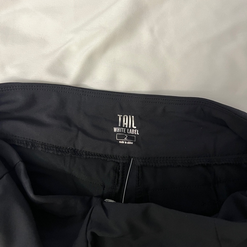 NWT Women’s Tail White Label Pull-On Golf Shorts Size 2 - Picture 4 of 4